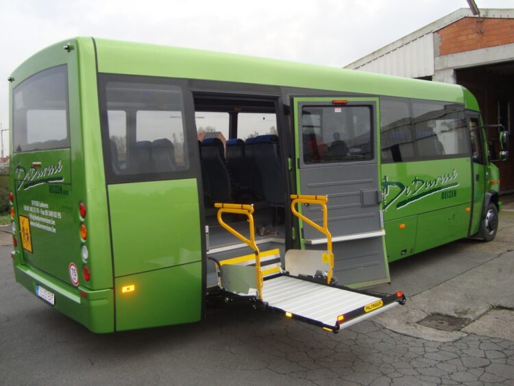 Mercedes Vario Liftbus - De Durme Reizen